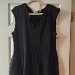 Black Sleeveless Dress